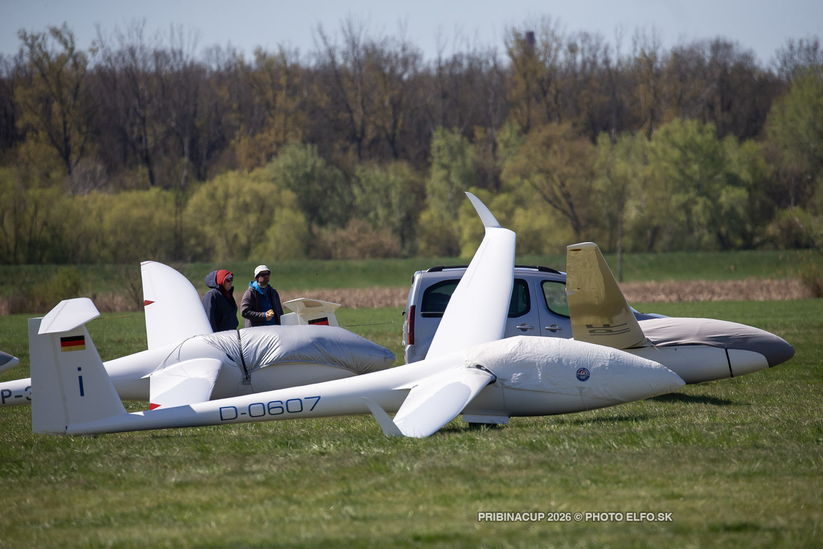 002-1DX_1568.jpg